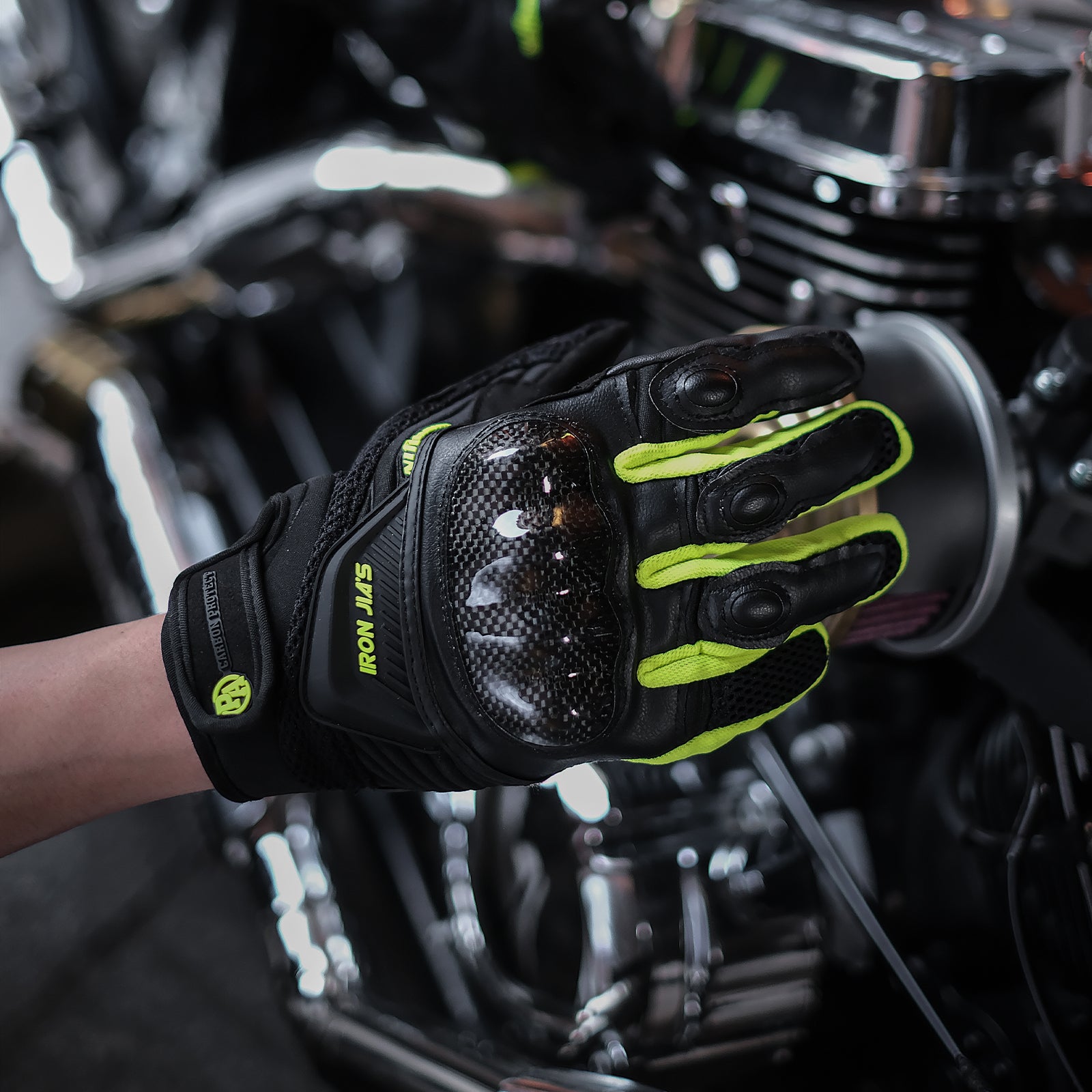 IRON JIAS Guanti moto da uomo Touch Screen da donna Outdoor Riding Locomotive Cavaliere Off-Road Guanti da gara All-Finger
